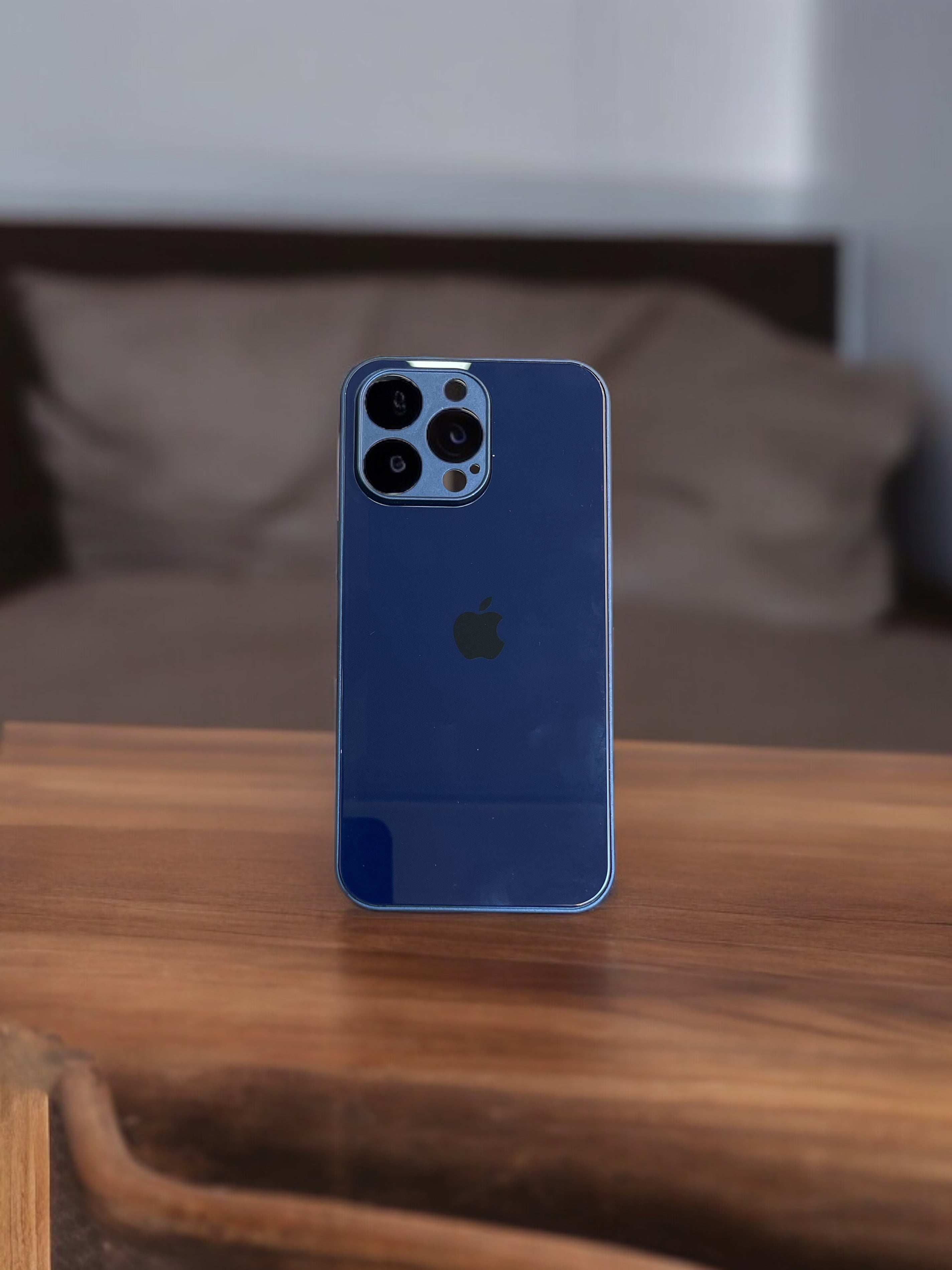 İphone Kamera Korumalı Lacivert Cam Kılıf